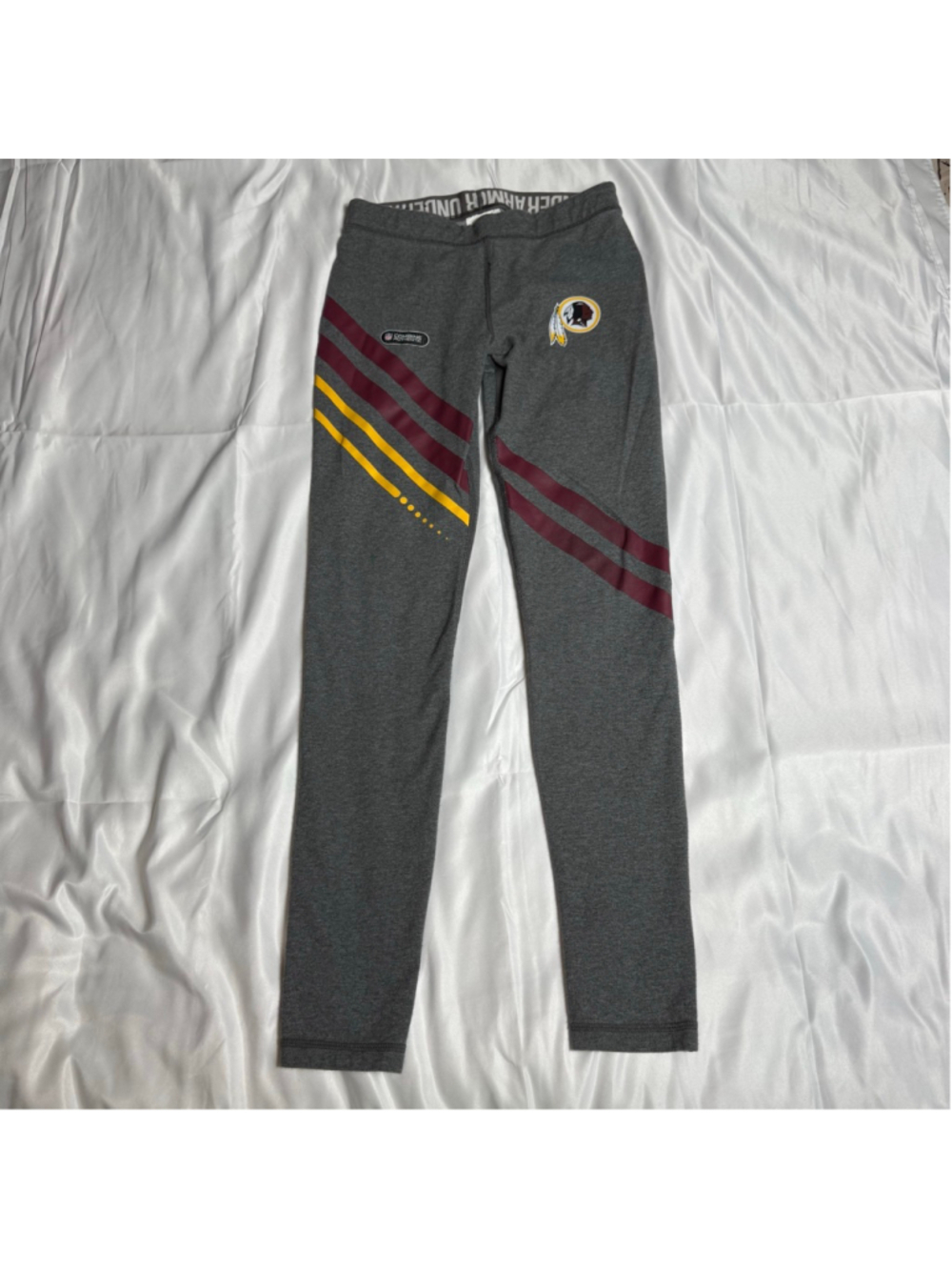 Women's Under Armour Redskins Gray Red Leggings XS